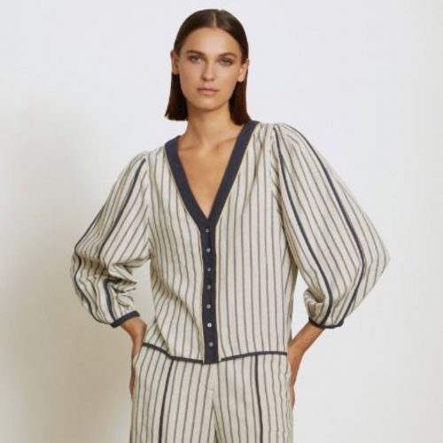Blusa de escote pico y manga abullonada con rayas verticales y detalle de vivos y tapeta a contraste