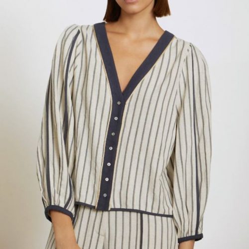 Blusa de escote pico y manga abullonada con rayas verticales y detalle de vivos y tapeta a contraste