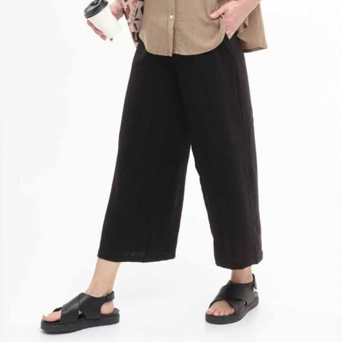 Pantalón de estilo Culotte en negro con goma en la cintura